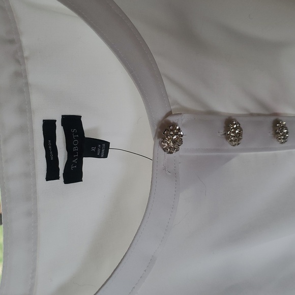 Talbots Event White Silver Embellished Decorative Buttons Pullover Sz XL Blouse - Picture 3 of 15